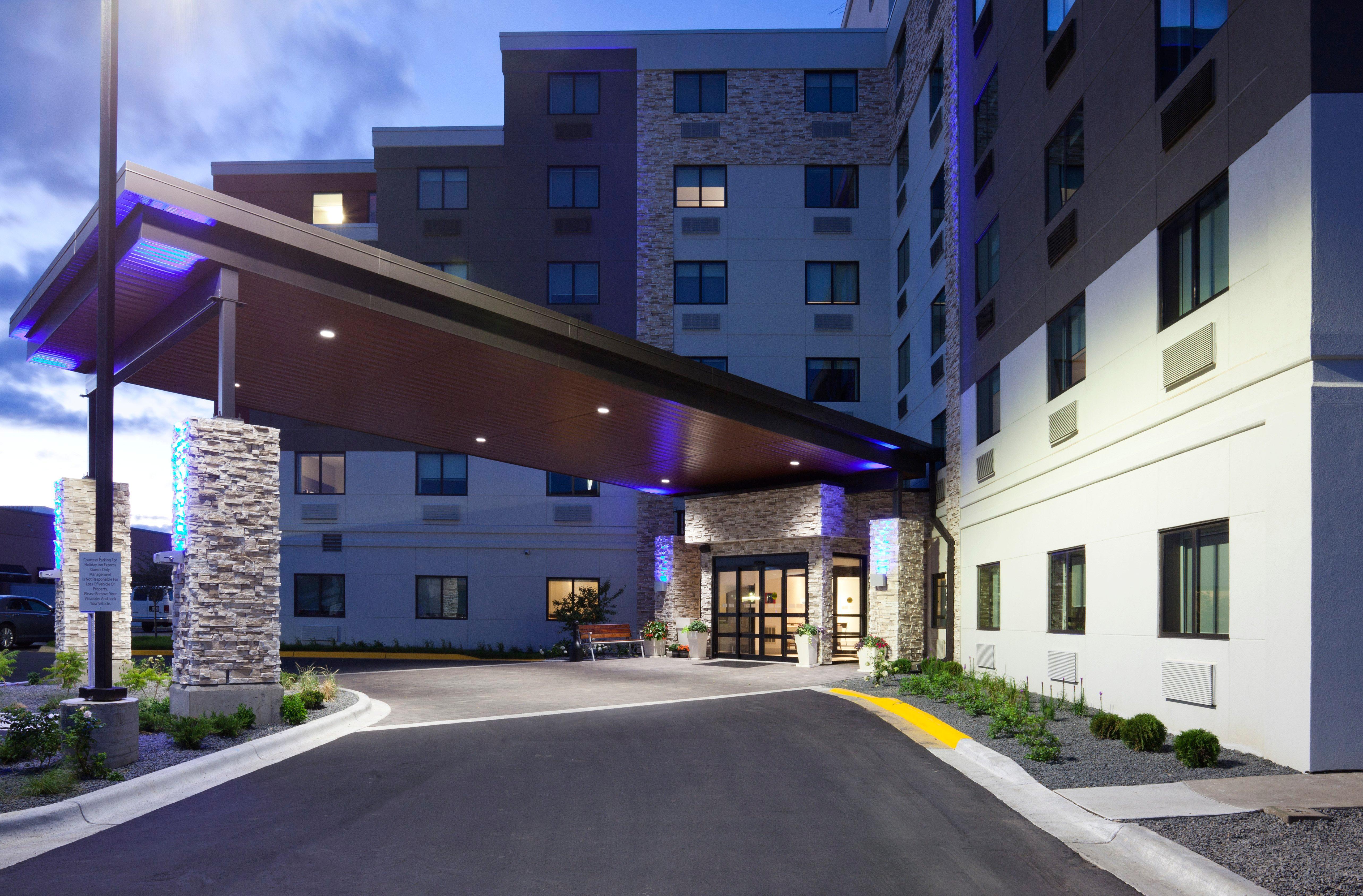 Holiday Inn Express Roseville-St. Paul By Ihg Eksteriør billede